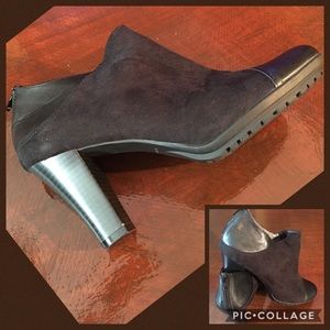 Aerosoles Commentary Black Ankle Boots Size 10